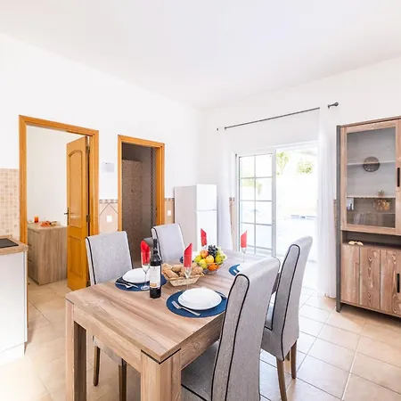 Villa In Albufeira Near Beaches And Golf *