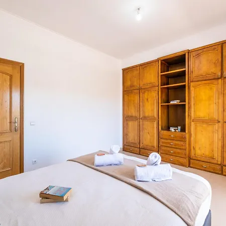Villa In Albufeira Near Beaches And Golf * Albufeira