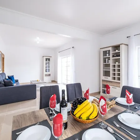 Villa Villa In Albufeira Near Beaches And Golf *