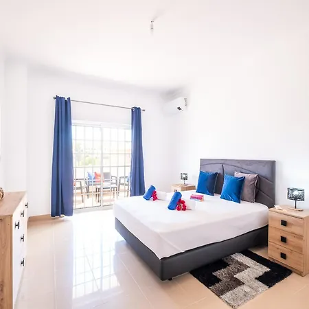 Villa In Albufeira Near Beaches And Golf Albufeira