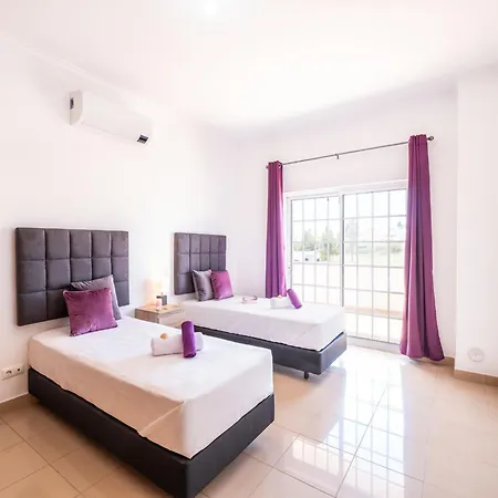 Villa In Albufeira Near Beaches And Golf